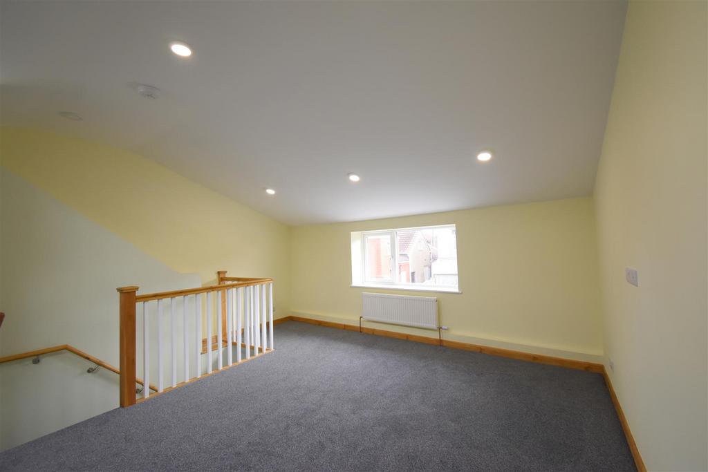 Lounge/Kitchen