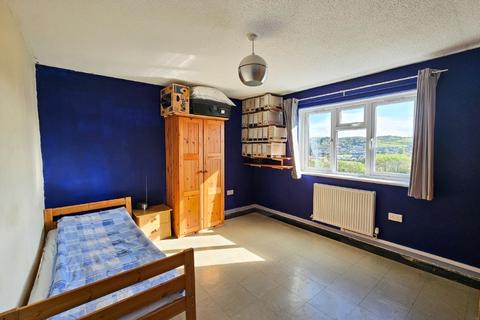 32 Brynystwyth, Penparcau, Aberystwyth, SY23 1SS