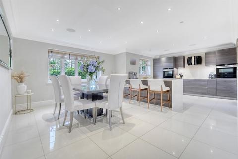 15 Hereward Mount, Stock, Ingatestone, CM4 9PS