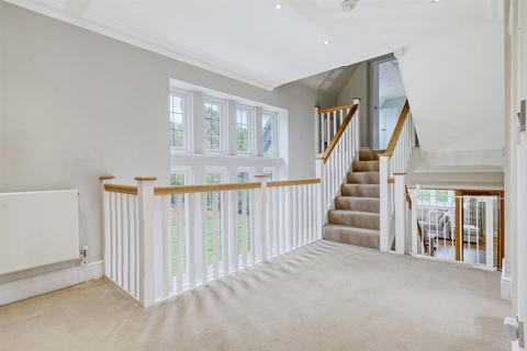 15 Hereward Mount, Stock, Ingatestone, CM4 9PS
