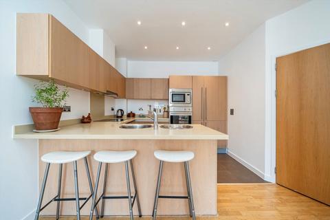 3 bedroom flat for sale, Bromyard Avenue, London W3
