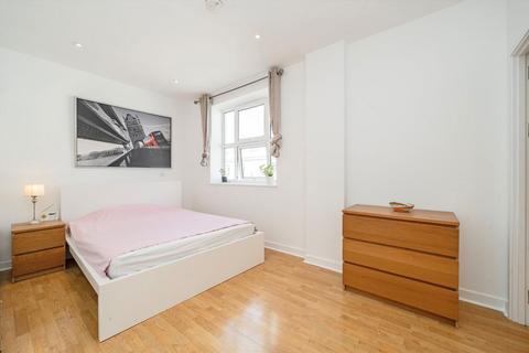 3 bedroom flat for sale, Bromyard Avenue, London W3