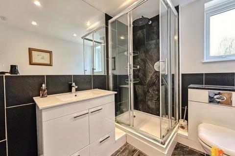 3 bedroom terraced house for sale, Broad Street, Chesham, HP5