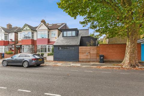 1 bedroom detached house for sale, Sydney Road ¦ London ¦ W13