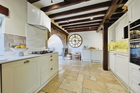 4 bedroom barn conversion for sale, The Stables, Camerton Hall Lane, Camerton, Hull,  HU12 9NP