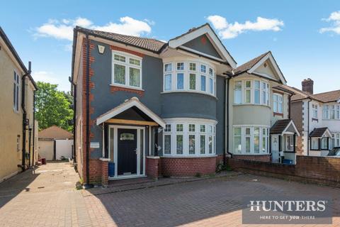 3 bedroom semi-detached house for sale, Great West Road, Isleworth, TW7 4PT