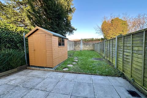 2 bedroom house to rent, Gough Place, Cheddar, Somerset