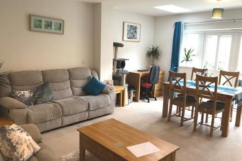 3 bedroom terraced house to rent, Twist way, Slough, Berkshire, SL2