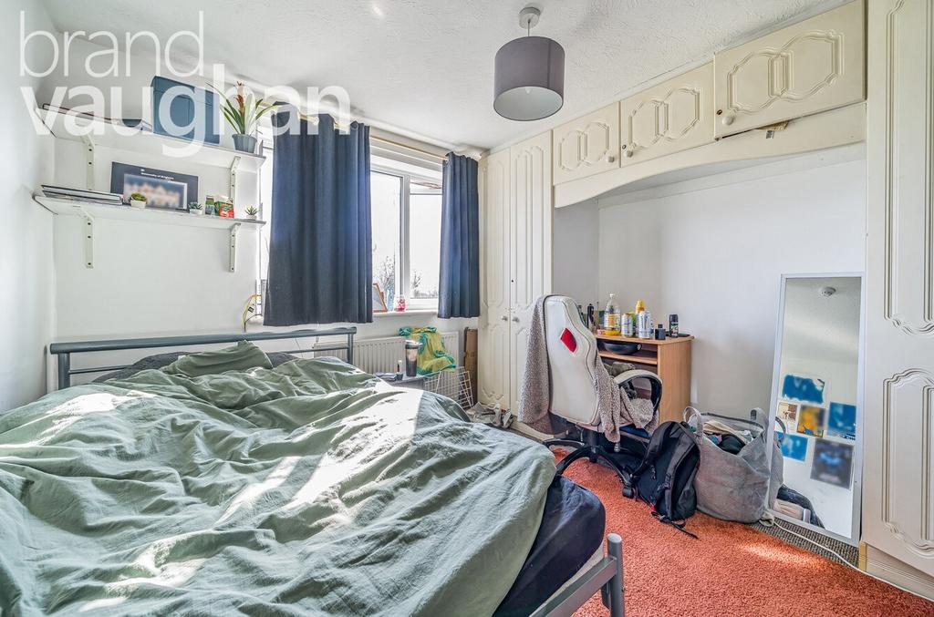 9de47962-f64e-4de...