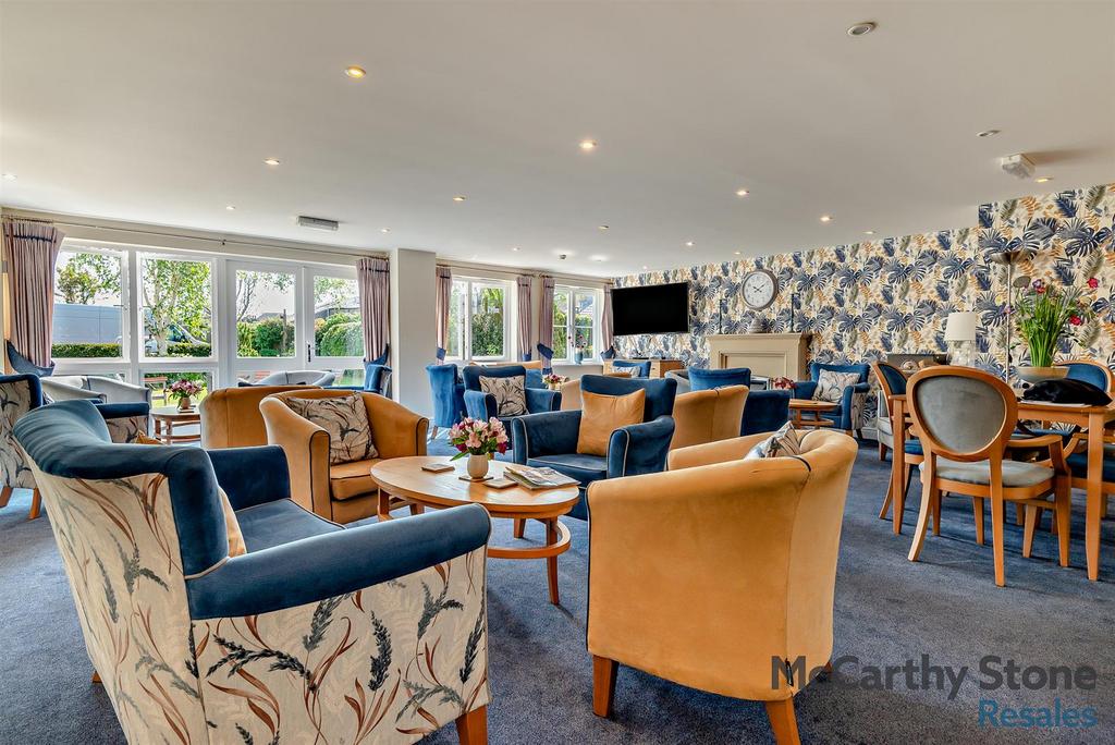 Homeowners Lounge