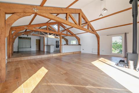 2 bedroom barn conversion to rent, Livers Lane, Salisbury SP5