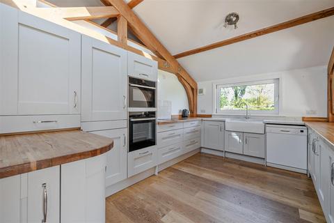 2 bedroom barn conversion to rent, Livers Lane, Salisbury SP5