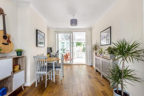 47 Inveresk Gardens, Worcester Park, KT4 7BB