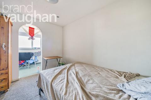 1 bedroom detached house to rent, Shenfield Way, East Sussex BN1