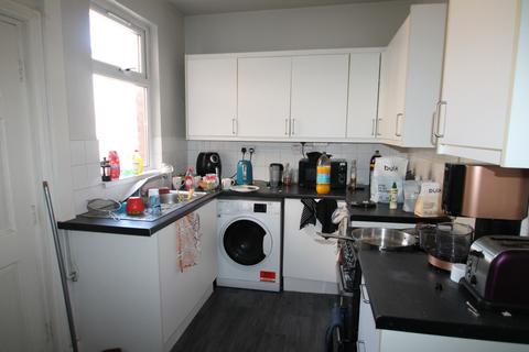 3 bedroom terraced house to rent, 8 Watkin Street, Nottingham
