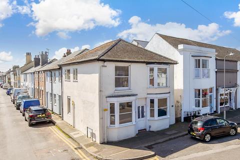 3 bedroom end of terrace house for sale, North Barrack Road, Walmer, Deal, Kent