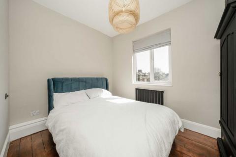 2 bedroom flat for sale, Somerfield Road, London N4