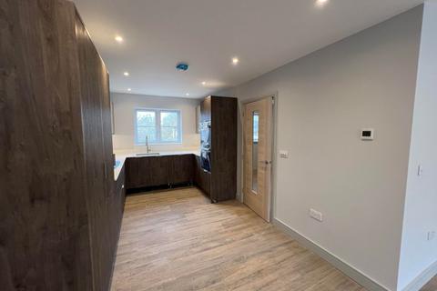 4 bedroom semi-detached house to rent, Rodden, Weymouth