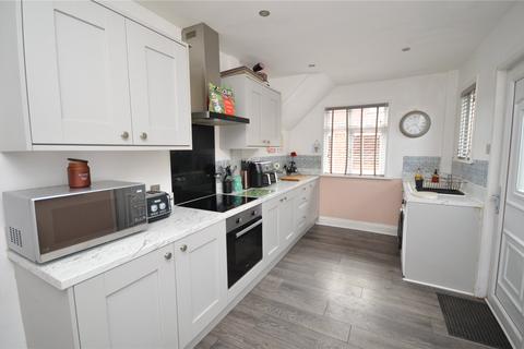2 bedroom semi-detached house for sale, Waincliffe Drive, Leeds, West Yorkshire