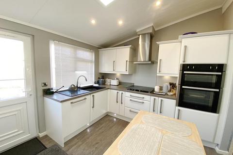 2 bedroom park home for sale, Pinehurst Park, West Moors, West Moors