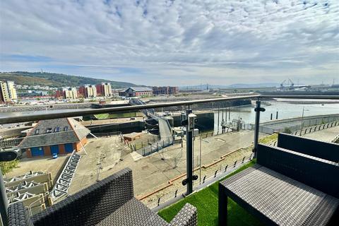 2 bedroom apartment for sale - Marina Villas, Trawler Road Marina, Swansea