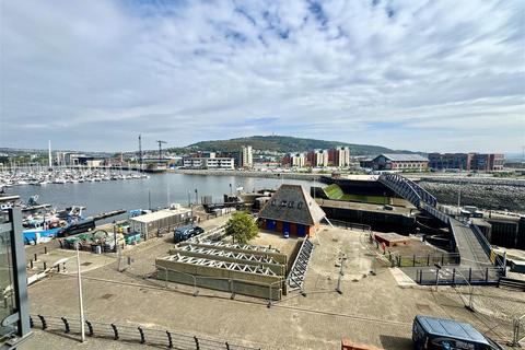 2 bedroom apartment for sale, Marina Villas, Trawler Road Marina, Swansea
