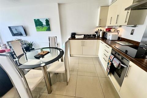 2 bedroom apartment for sale, Marina Villas, Trawler Road Marina, Swansea