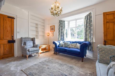 3 bedroom semi-detached house to rent, Station Road, Aylesford