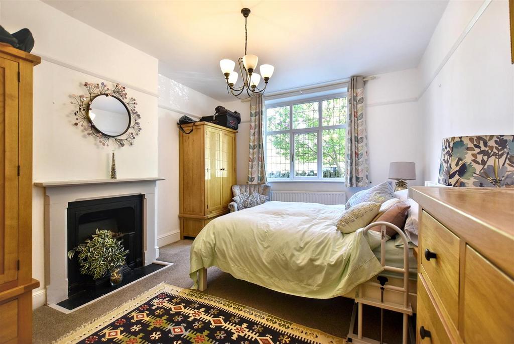 Ground Floor Bedroom - Reception.JPG