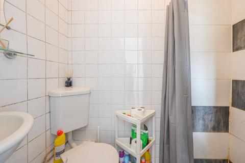 23 Lord Street, London, E16 2DZ