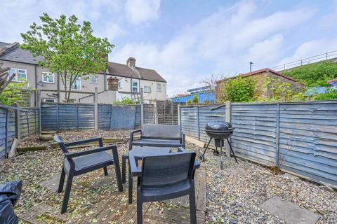 23 Lord Street, London, E16 2DZ