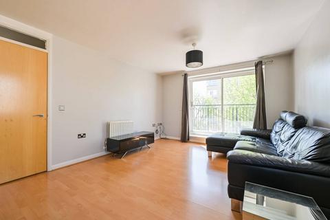2 bedroom flat for sale, Bridge Court, Canary Wharf, London, E14