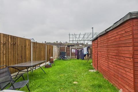 58 Canons Brook, Harlow, CM19 4EE