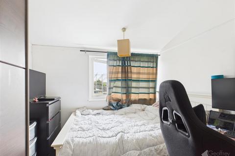 58 Canons Brook, Harlow, CM19 4EE