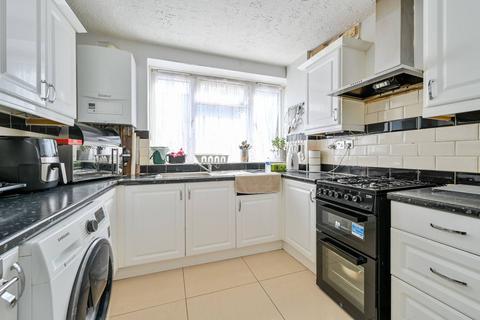 3 bedroom flat for sale, Oak Way, Acton, London, W3