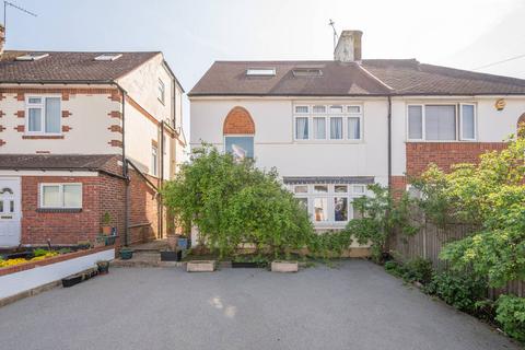 4 bedroom semi-detached house for sale, Brookfield Avenue, Mill Hill, London, NW7