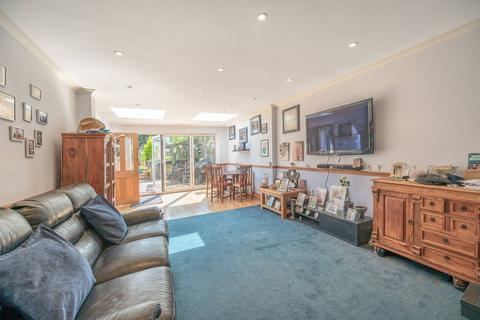 4 bedroom semi-detached house for sale, Brookfield Avenue, Mill Hill, London, NW7