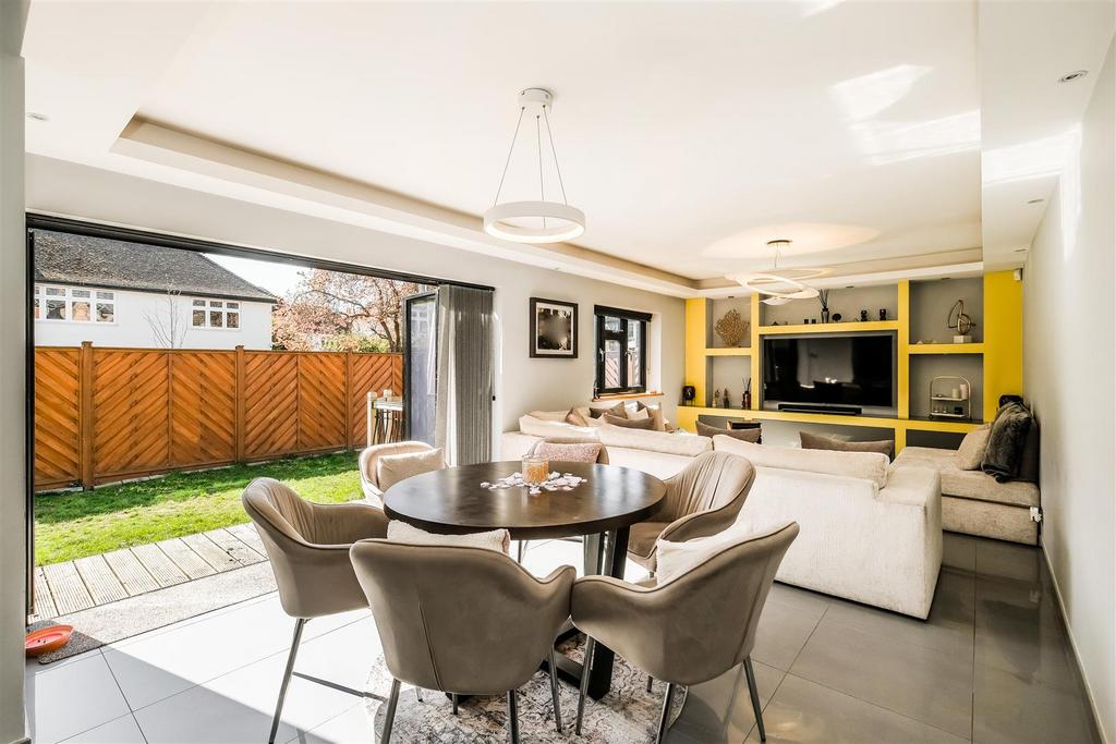 17 Hermitage Close-28.jpg