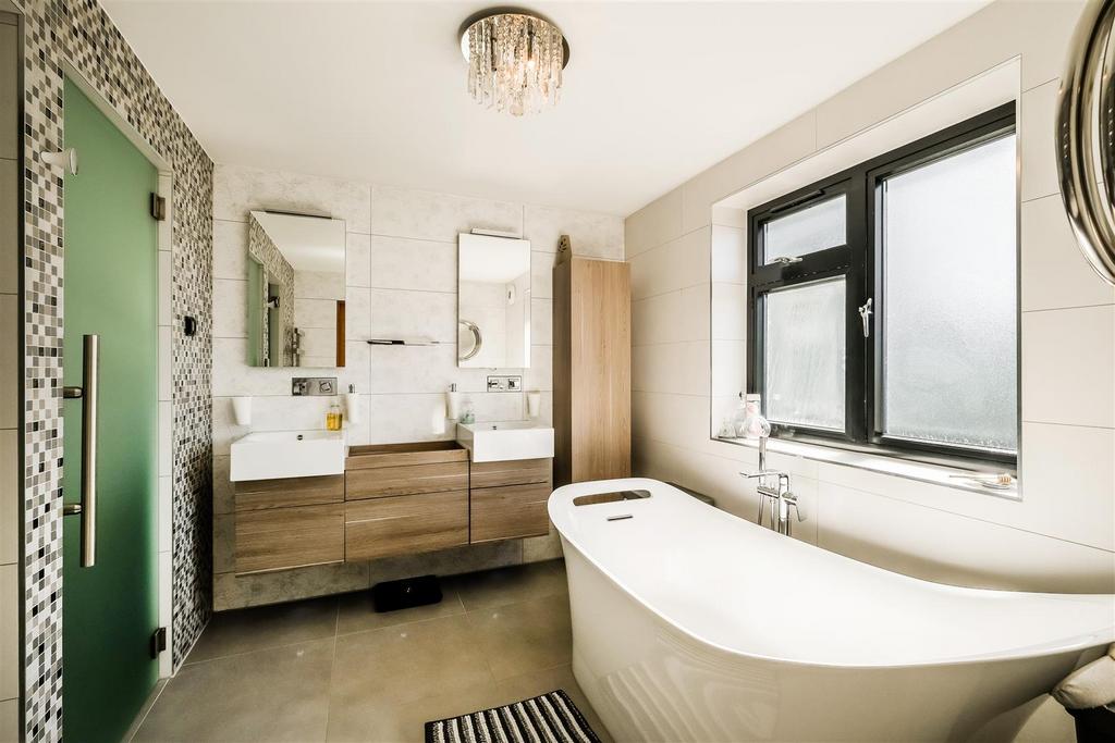 17 Hermitage Close-18.jpg