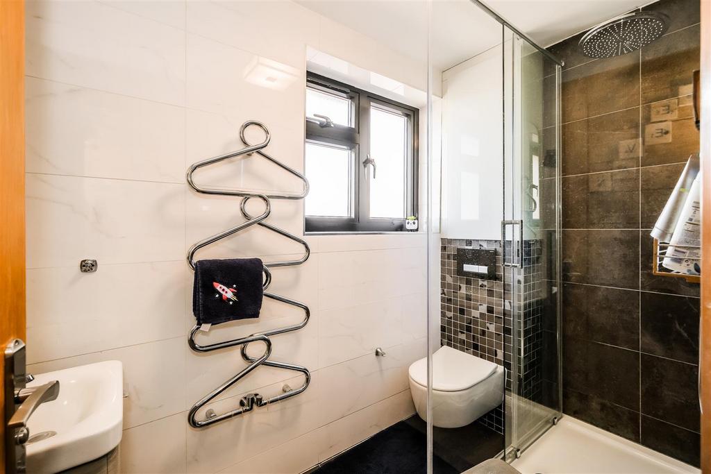 17 Hermitage Close-22.jpg