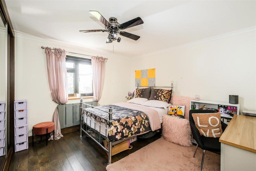 17 Hermitage Close-12.jpg