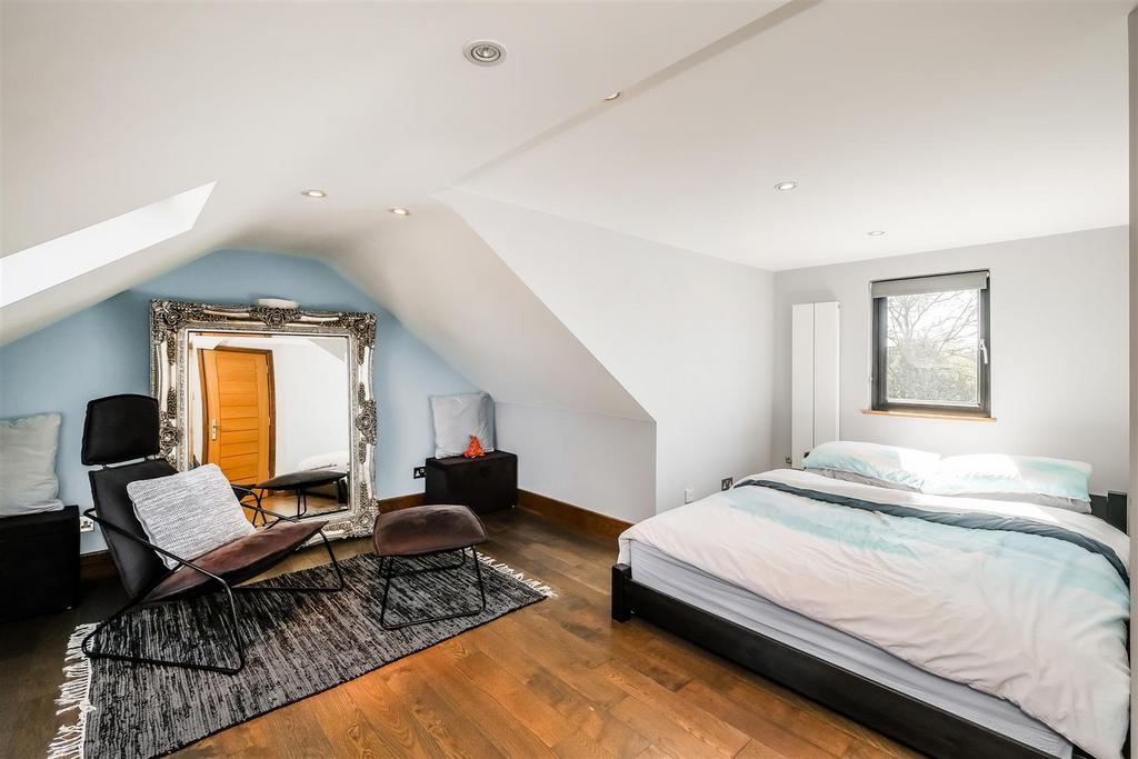 17 Hermitage Close-1.jpg