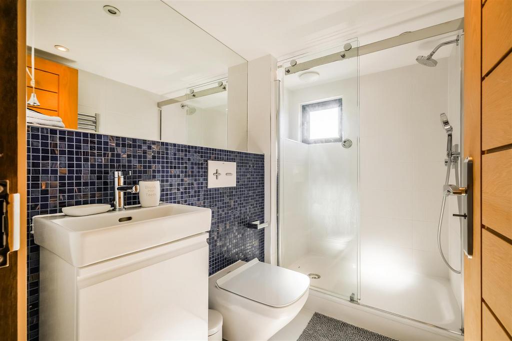 17 Hermitage Close-4.jpg