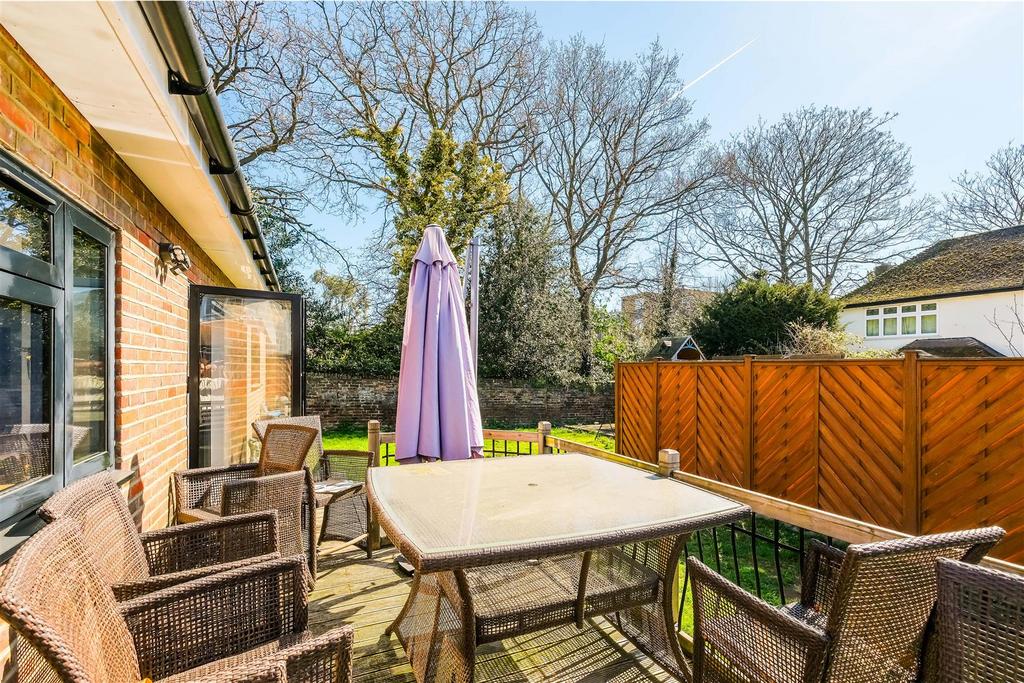 17 Hermitage Close-48.jpg