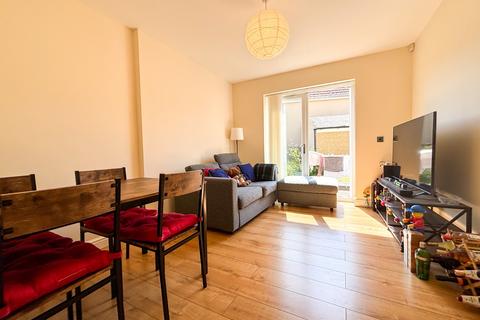 2 bedroom apartment to rent, Peache Road, Bristol BS16