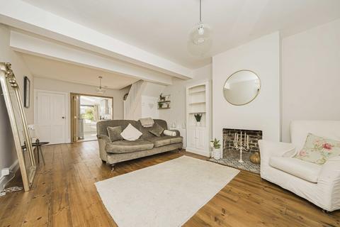2 bedroom terraced house for sale, Evelyn Road, Richmond