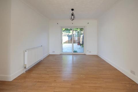 3 bedroom semi-detached house to rent, Mayfield Crescent, Brighton