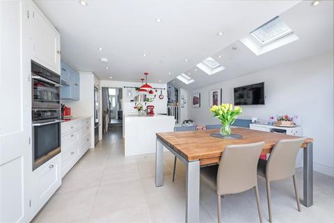 4 bedroom terraced house for sale, Wakehurst Road, London, SW11