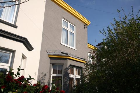 3 bedroom semi-detached house for sale, Selsdon Road West Norwood London SE 27