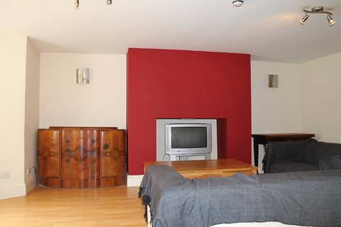 1 bedroom ground floor flat to rent, Hyde Park Road, Leeds LS6